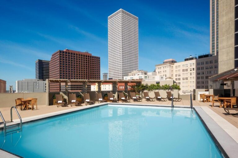sheraton new orleans rooftop pool