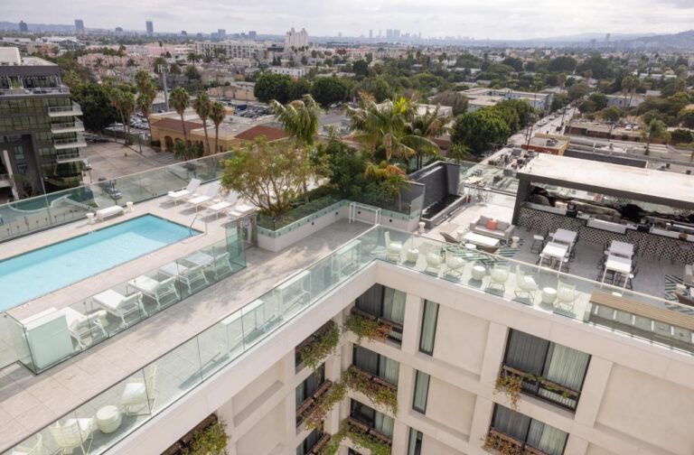 Godfrey hotel LA rooftop pool