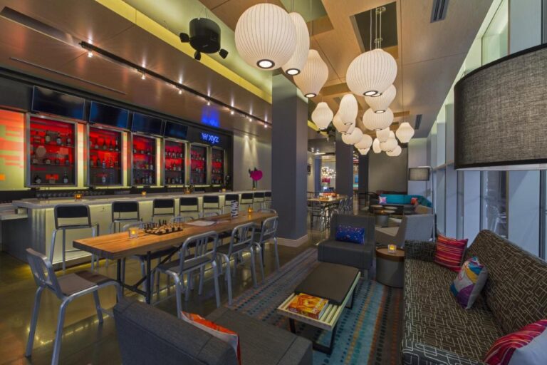 aloft new orleans rooftop pool 4