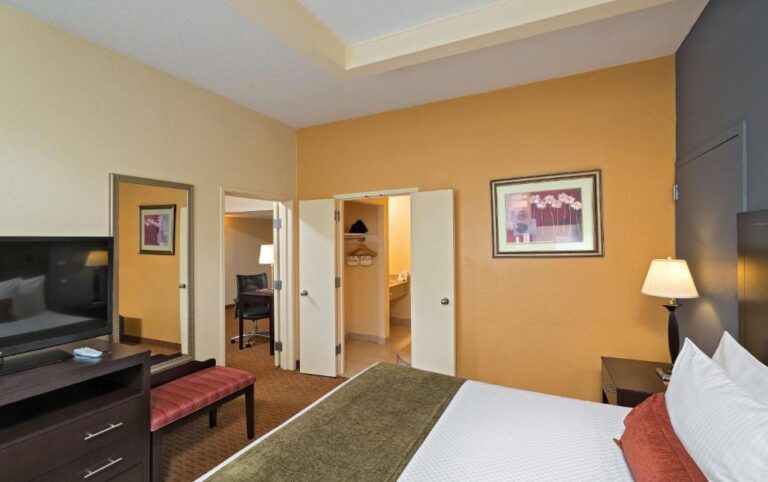 Best Western Plus Hotel executive king suite 2