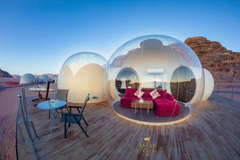 Bubble Hotels in World. Wadi Rum Bubble Luxotel 4