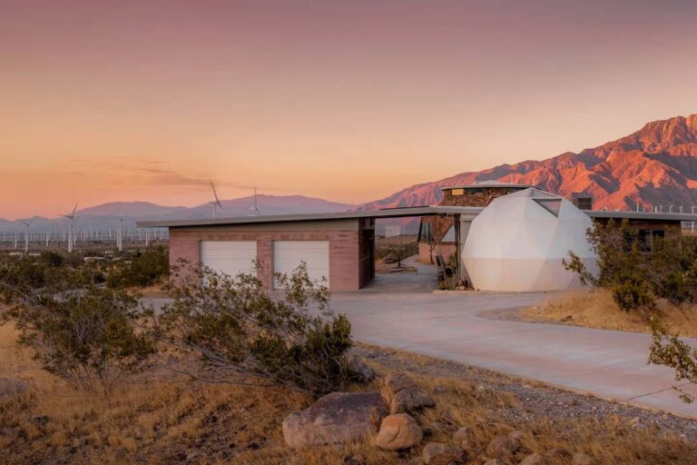Bubble hotels in California- Dome Retreat in Palm Springs9
