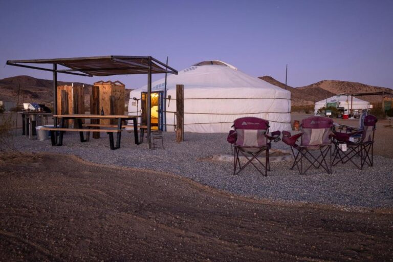 Bubble hotels in California-Family Style Stargazing Yurt