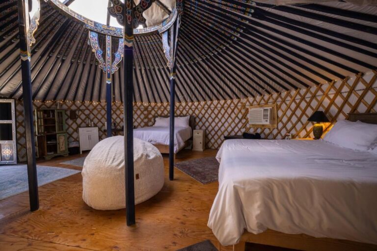 Bubble hotels in California-Family Style Stargazing Yurt3