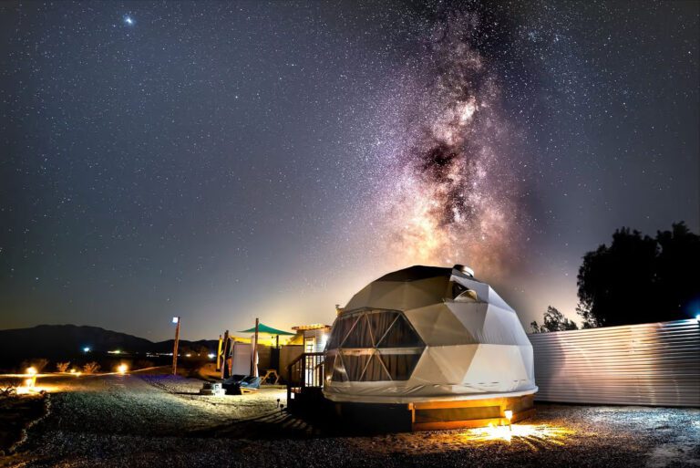 Bubble hotels in California- Geodesic Domes in Twentynine Palms