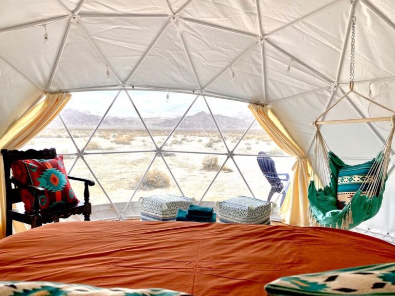 Bubble hotels in California-Secluded Dome Near Joshua Tree National Park1
