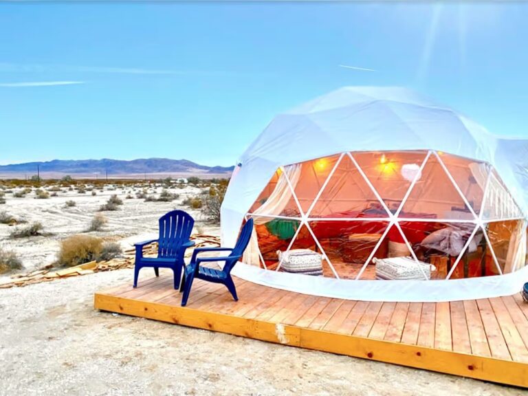 Bubble hotels in California- Secluded Dome Near Joshua Tree National Park2