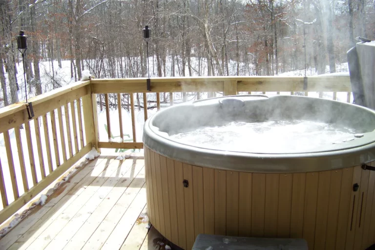 Cabins with Hot Tub in Branson MOEllen's Log Cabin1
