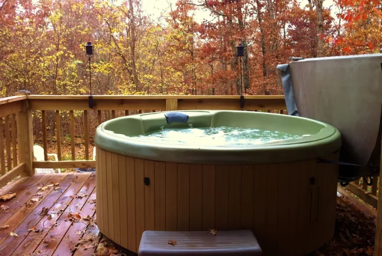 Cabins with Hot Tub in Branson MOEllen's Log Cabin4