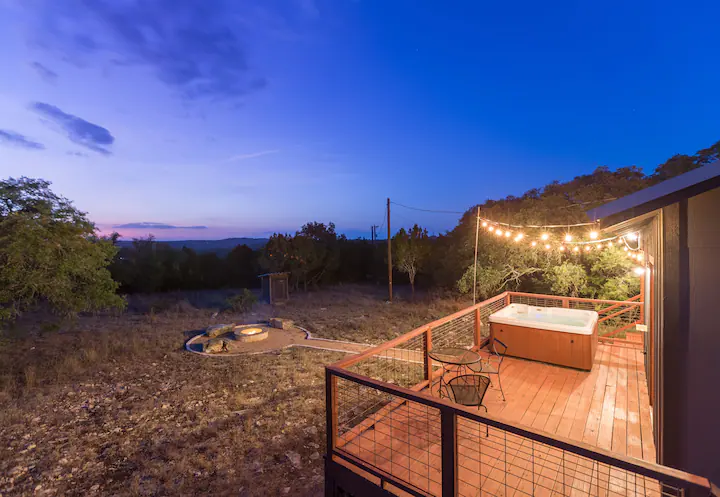 Cabins with Hot Tub in Texas the Bohemian2