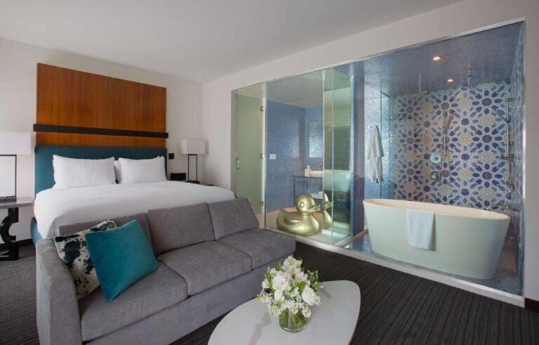 Hotels with Walk In Shower for Two Andaz San Diego2