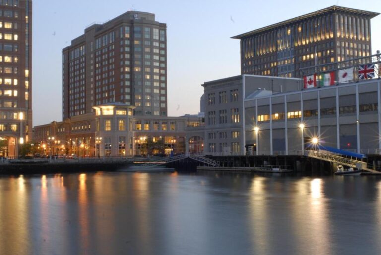 Hotels with Walk In Shower for Two Seaport Hotel® Boston3