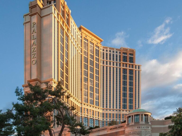 Hotels with Walk In Shower for Two The Palazzo at The Venetian®