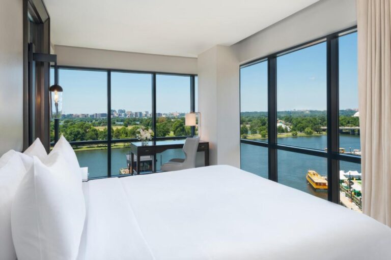 InterContinental - Washington D.C. suite with view