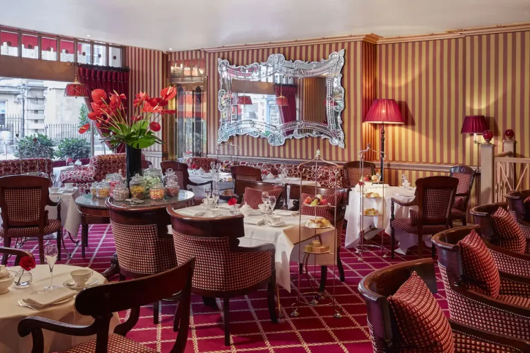 Rubens Hotel London lounge
