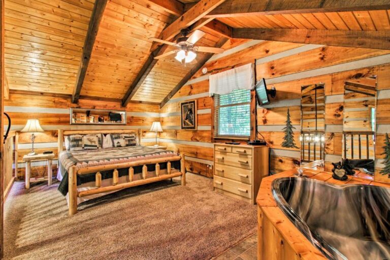 Secluded Forest Cabin honeymoon suites gatlinburg