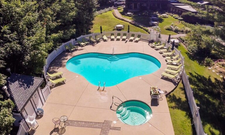 Stonehurst Manor, North Conway, New Hampshire, Pool