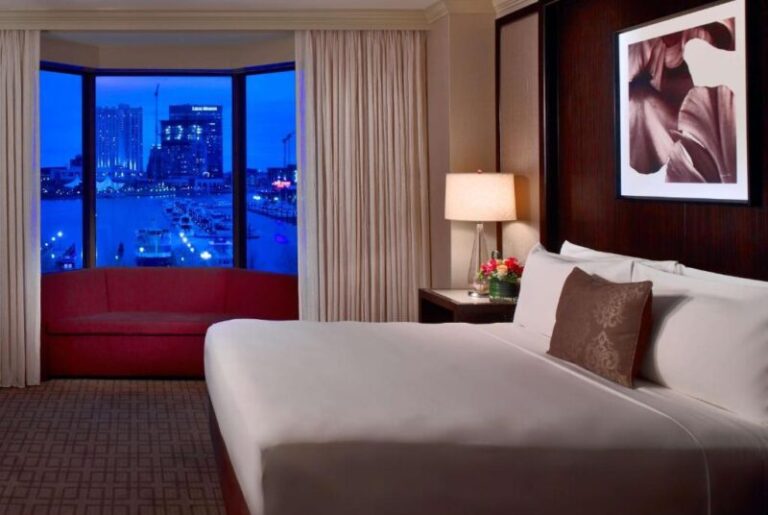 The Royal Sonesta premium king room with harbor view