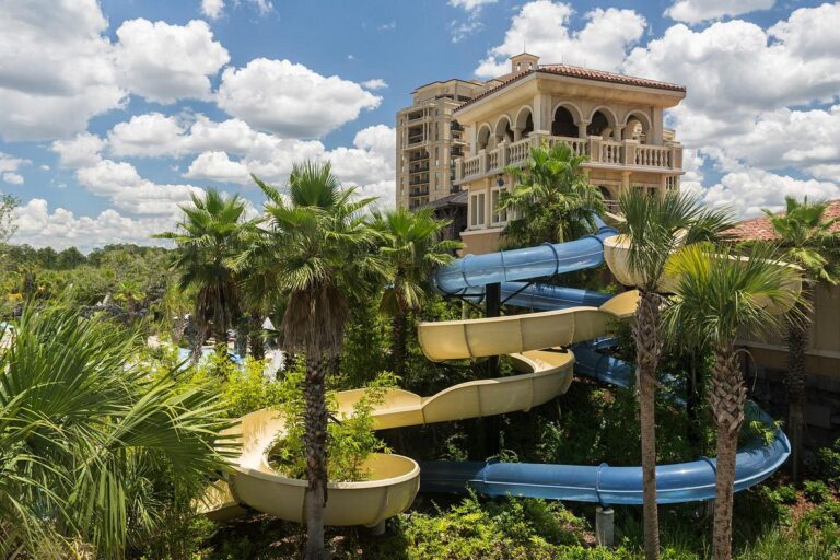 Themed Hotels in Orlando. Four Seasons 2