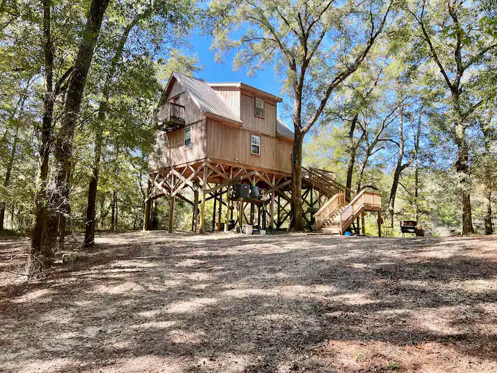 Treehouse cabins in Alabama Peaceful cabin