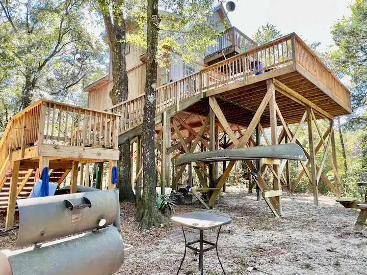 Treehouse cabins in Alabama Peaceful cabin1