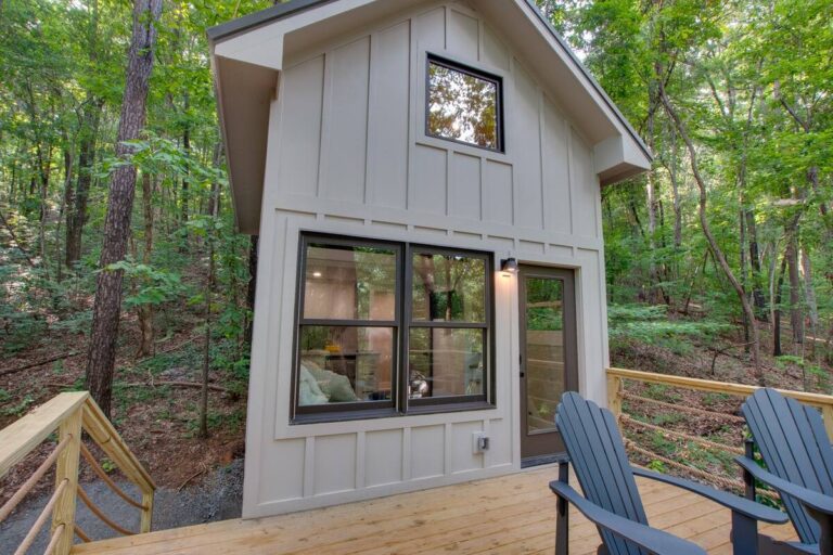 Treehouse cabins in Alabama The Birch reTreet