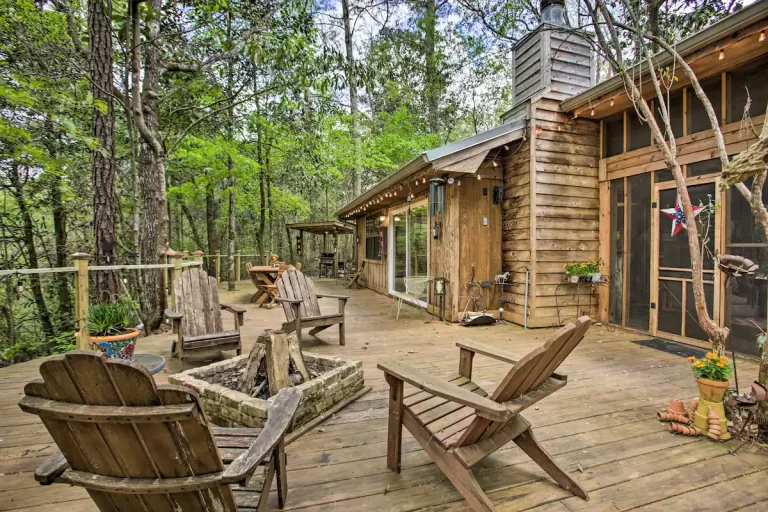 Treehouse cabins in mississippi Whitney Cabin