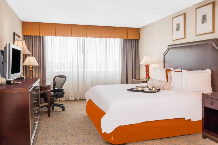 Wyndham Indianapolis West honeymoon suites in indianapolis