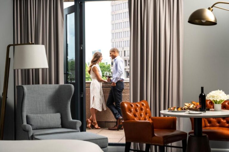 atlanta honeymoon suites at Four Seasons Hotel Atlanta