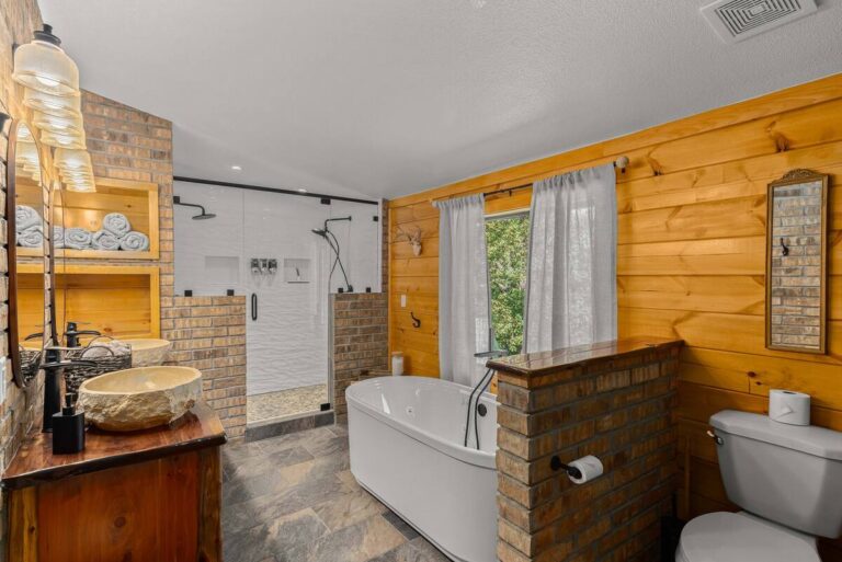 cabins with hot tub in eureka springs Cabin-King Log Bed2