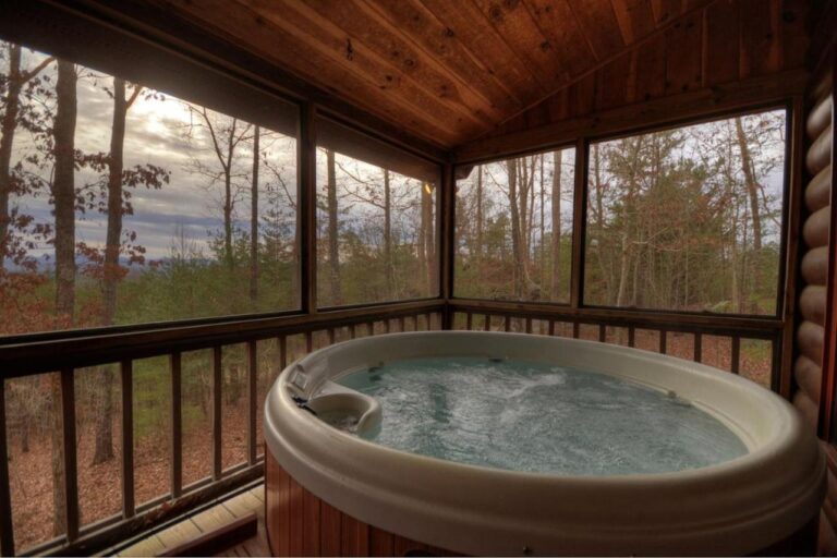 cabins with hot tub in georgia RED ROCKER CABIN