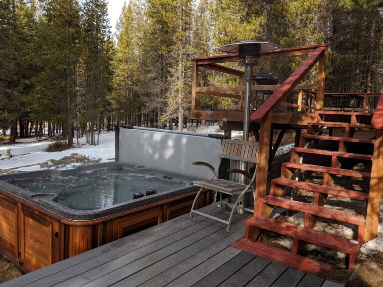 cabins with hot tub in oregon Riverside