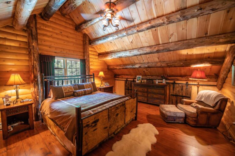cabins with hot tub in vermont Luxe Log cabin5