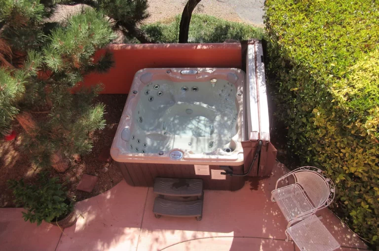 guest house near Mesa with hot tub 4