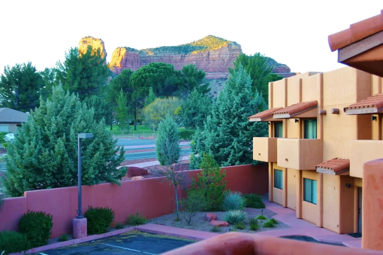 guest house near Mesa with hot tub