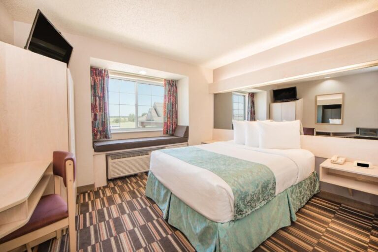 honeymoon suites at Microtel Inn & Suites Claremore in tulsa
