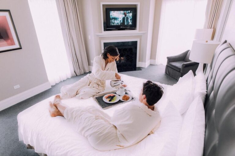 honeymoon suites at Waldorf Astoria Chicago