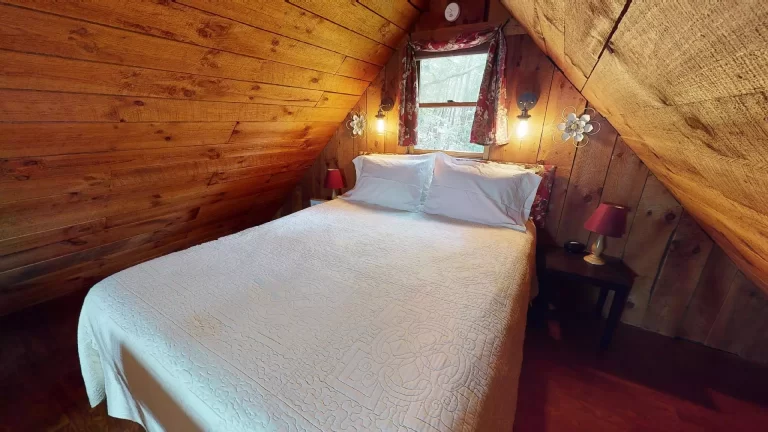 honeymoon suites in Hocking Hills Cabins in columbus