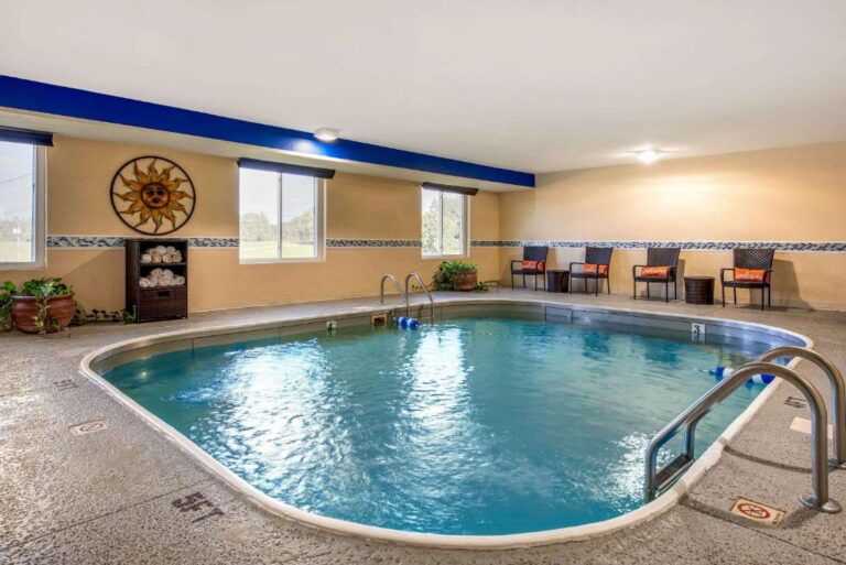 hot tub hotels in Owensboro 2
