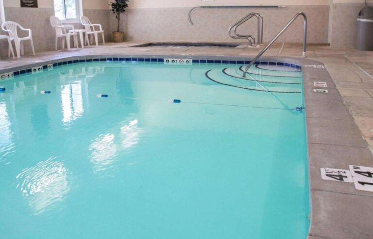 hot tub suites in Davenport 3