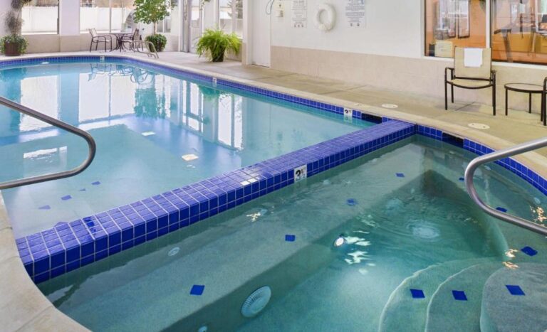 hotels with hot tub for weekend getaway in Colorado Springs