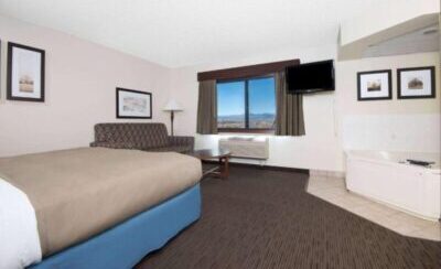hotels with hot tub in room Fort Collins