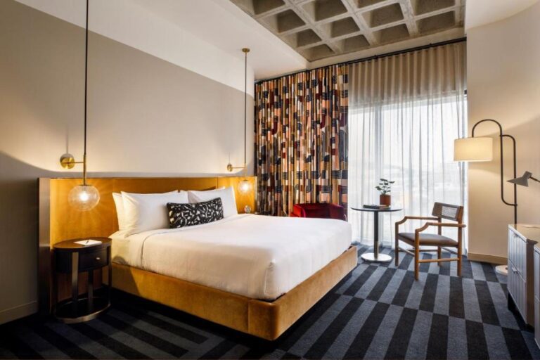 indianapolis Hotel Indy honeymoon suites