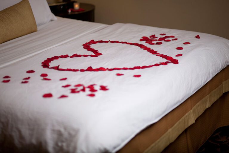 romantic_nights_await_you_at_the_belamere_suites_hotel