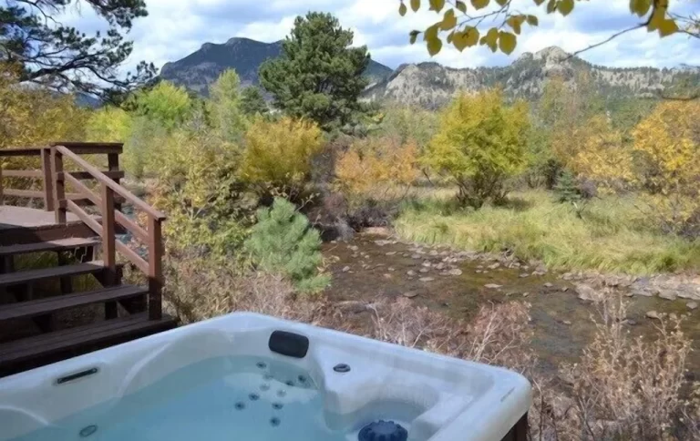 rustic log cabins near Fort Collins with private hot tub