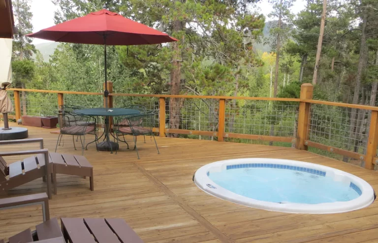 vacation home with private hot tub in Fort Collins 3