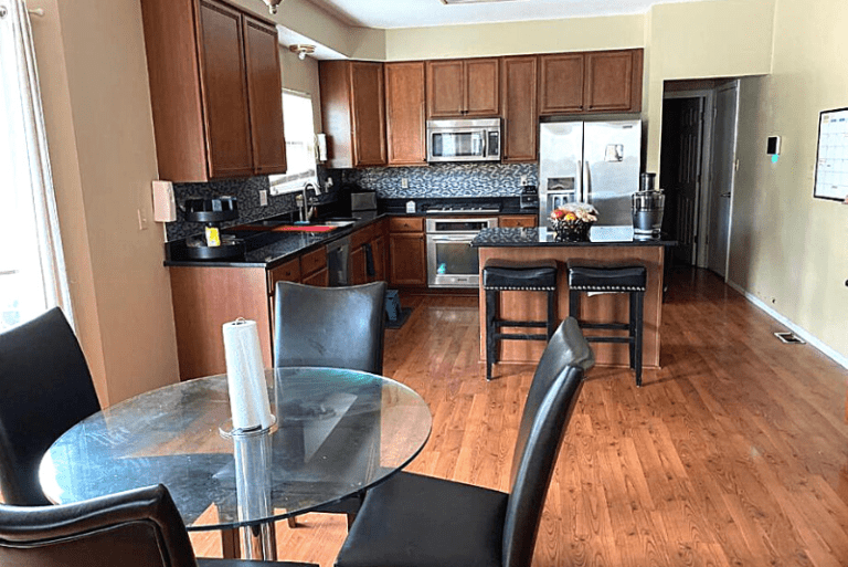 Beautiful Single Family Home - Kitchen and Dining Area