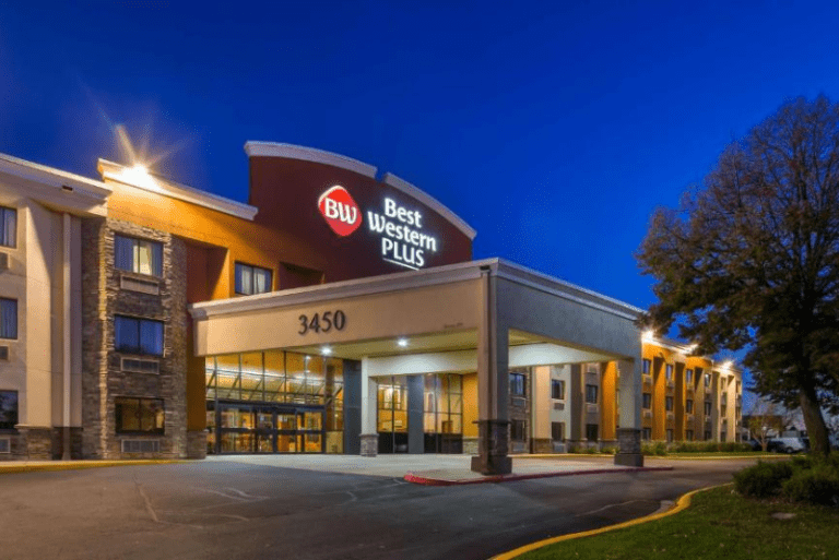 Best Western Plus Dakota Ridge - Front View