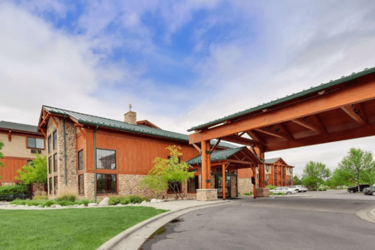 Best Western Plus Kelly Inn - Front View