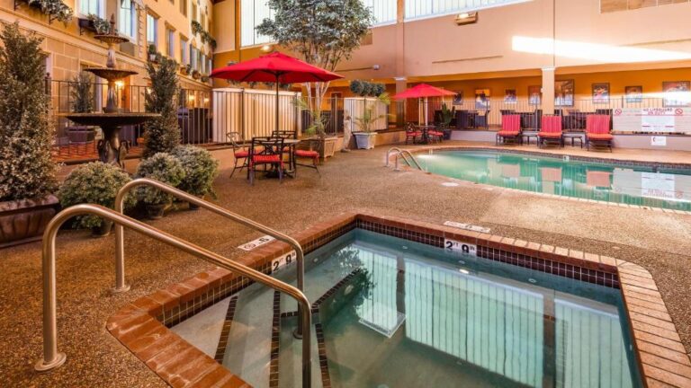Best Western Plus White Bear - Pool Area with Hot Tub